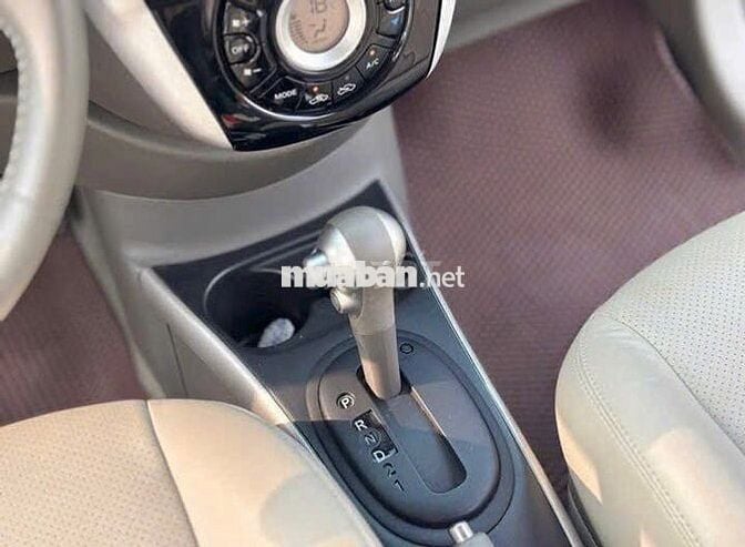 Nissan Sunny XV AT bản đủ 2020