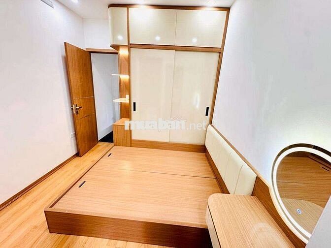 HÓT HIỂM NHỈNH 4 TỶ CÓ NHÀ 5 TẦNG ĐẸP LONG LANH, ĐỐNG ĐA, HÀ NỘI