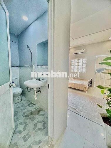 🔺PHÒNG BAN CÔNG RỘNG SÁT BÊN ĐH UEH CƠ SỞ B🔥FULL NỘI THẤT + FREE 2 XE🌟