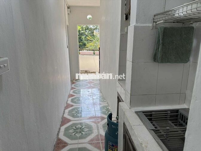 Chính chủ cho thuê căn hộ mặt hồ tầng 5 nhà B1 T/T Giảng Võ, Hà Nội