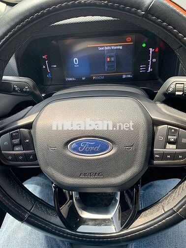 Ford Everest 2023 Ambiente 2.0L 4x2 AT - 27600 km