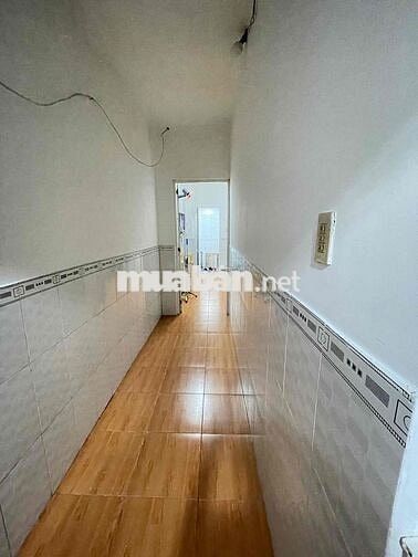 phòng trọ giá rẻ có cửa sổ đối diện công viên quận 12