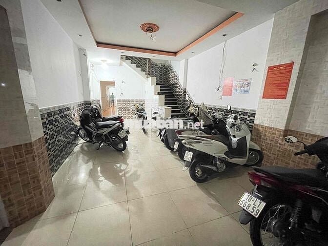 phòng trọ giá rẻ có cửa sổ đối diện công viên quận 12