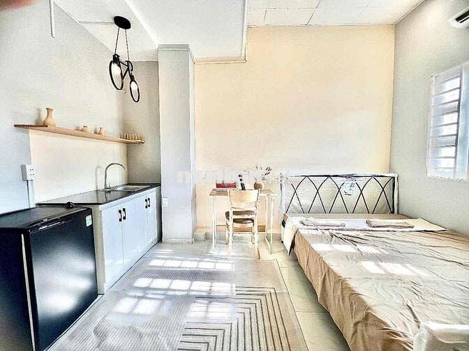 🔺PHÒNG BAN CÔNG RỘNG SÁT BÊN ĐH UEH CƠ SỞ B🔥FULL NỘI THẤT + FREE 2 XE🌟