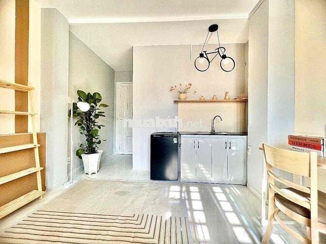 🔺PHÒNG BAN CÔNG RỘNG SÁT BÊN ĐH UEH CƠ SỞ B🔥FULL NỘI THẤT + FREE 2 XE🌟