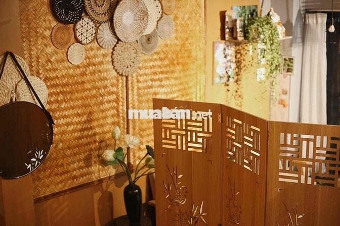 Sang Tiệm Làm Đẹp hoặc Mặt Bằng