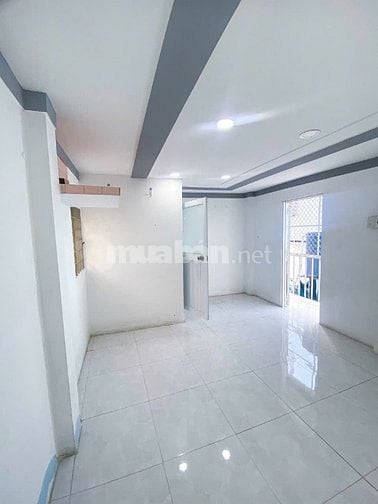 Nhà bán giá rẻ Nguyễn Chí Thanh nở hậu (2pn - 3wc) 3 tầng - Quận 10