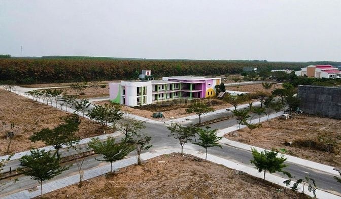 450tr lô đất đối diện chợ khu nhà ở sài gòn land 2