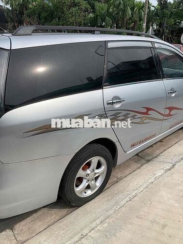 Mitsubishi Grandis 2005 2.4 AT - 98000 km