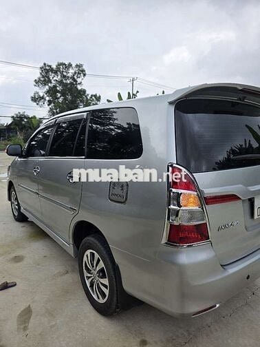 Gia đình cần bán xe Innova 2016