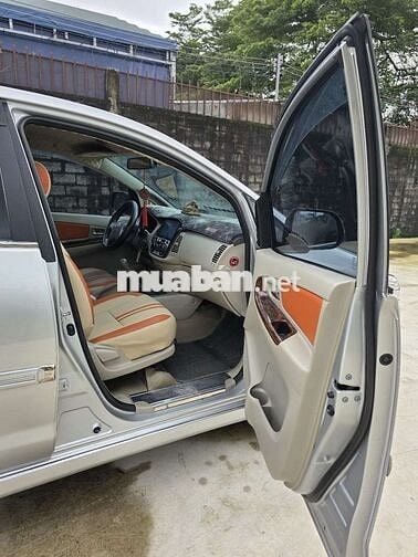 Gia đình cần bán xe Innova 2016