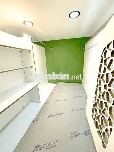 KTX NAM/NỮ NGAY NGÃ TƯ HÀNG XANH_ XÔ VIẾT NGHỆ TĨNH, P25, BÌNH THẠNH