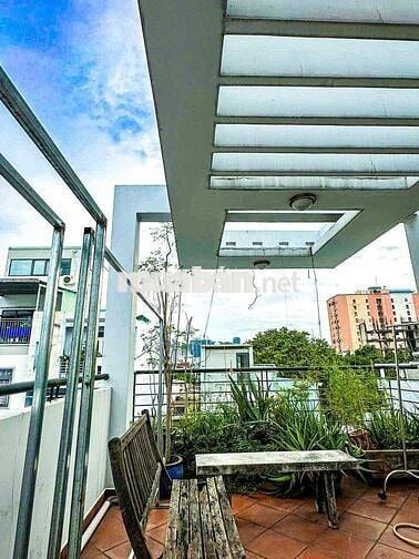 KTX NAM/NỮ NGAY NGÃ TƯ HÀNG XANH_ XÔ VIẾT NGHỆ TĨNH, P25, BÌNH THẠNH