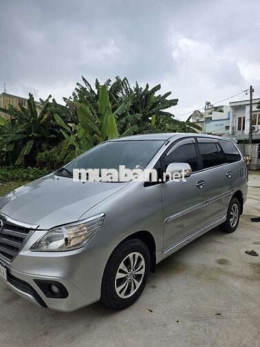 Gia đình cần bán xe Innova 2016