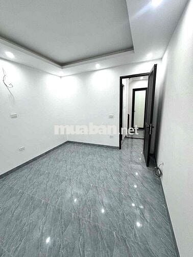 BÁN NHANH  NHÀ  P VĨNH HƯNG . 3 tỷ 7 . BÁN NHANH  NHÀ  P VĨNH HƯNG . 3 tỷ 7 .