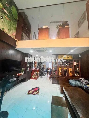 Nhà 5 tầng-61m2(4.7x13)-Đường 7m- Ngay Vạn Phúc City