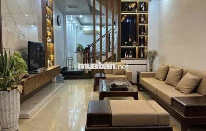 Nhà 3,5 tầng nở hậu 40m2 Dư Hàng, Lê Chân giá 3,67 tỷ đồng