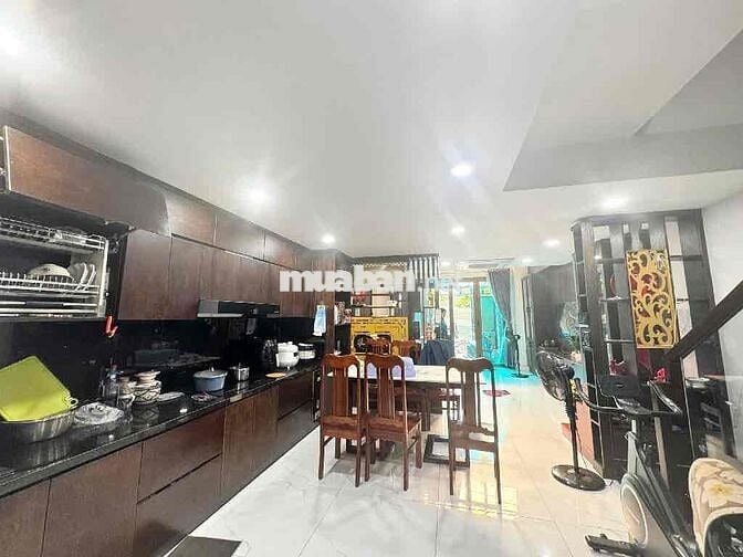 Nhà 5 tầng-61m2(4.7x13)-Đường 7m- Ngay Vạn Phúc City