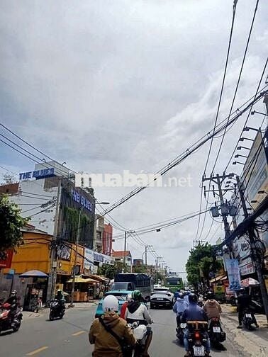 Bán nhà mặt tiền Nguyễn Ảnh Thủ kinh doanh sầm uất,Dt: 5,25 x 45