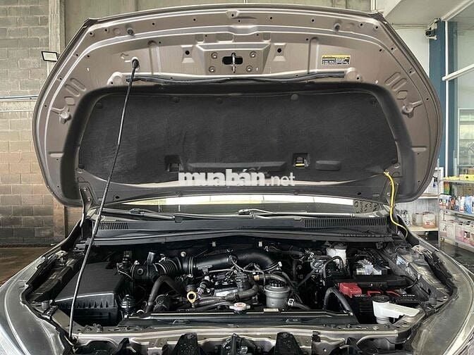 Toyota Innova 2017 2.0E - 117000 km