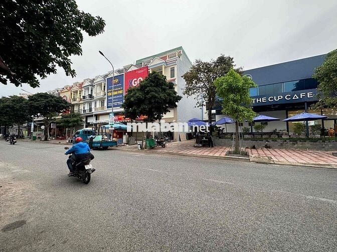 RẺ NHẤT KHU - CHO THUÊ NHÀ 3 LẦU MẶT TIỀN HOÀNG HOA THÁM CHỈ 17 TRIỆU