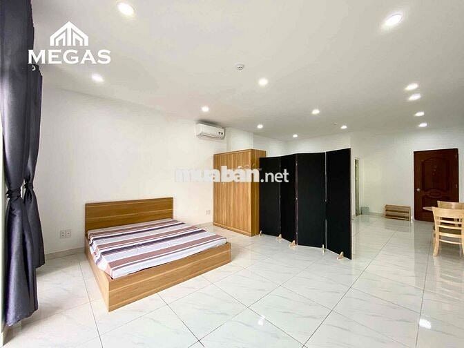 CHO THUÊ CĂN STUDIO 40M2 TÁCH BẾP BAN CÔNG NGAY CẦU KIỆU PHÚ NHUẬN
