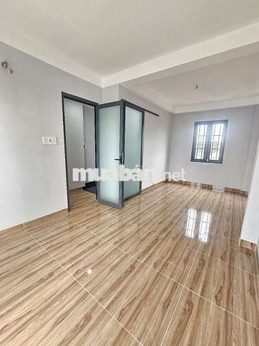 Nhà mới xây mặt tiền thuận tiện kinh doanh ,buôn bán, vỉa hè dài 10m .