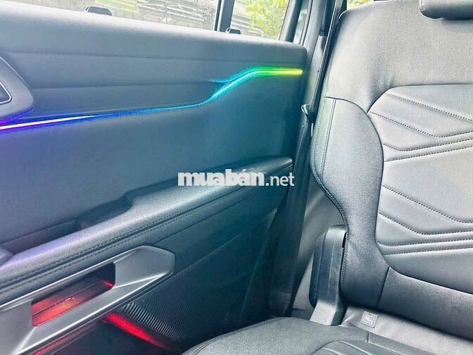 Ford Everest Titanium 4x2 AT 2023 - Ghi Xám