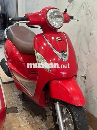 Elizabeth Fi Đời 2012 . BSTP