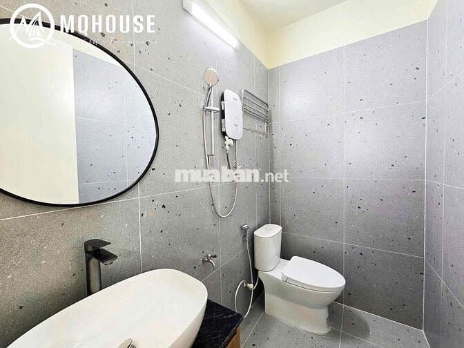 Stu cửa sổ trời siêu bự full nội thất ngay Nguyễn Sơn