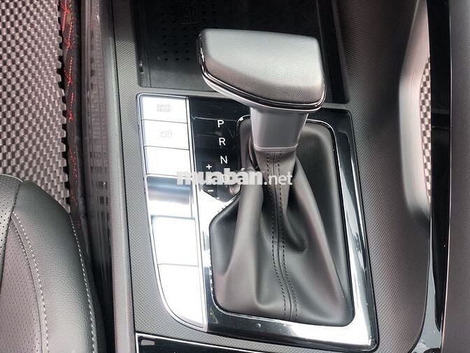 Hyundai Elantra 2025 1.6 AT Đặc biệt - 2000 km