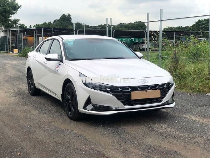 Hyundai Elantra 2025 1.6 AT Đặc biệt - 2000 km