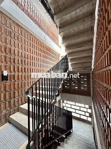 Khuôn đất vàng kinh doanh 695m² ngay chợ Nguyễn Xí - 5 tầng - 80 tỷ.