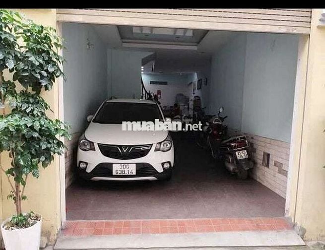 Tôi cần bán nhà Xuân Đỉnh 5tầng mặt ngõ ô tô chánh đỗ kinh doanh.