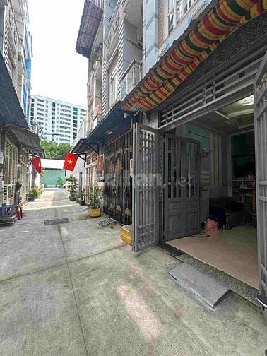 Cần bán nhà 1 trệt 2 lầu đường số 44 Trương Đình Hội P16 Q8