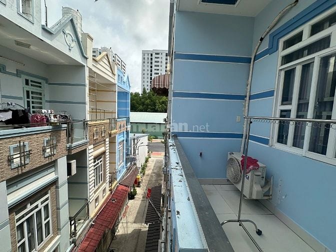 Cần bán nhà 1 trệt 2 lầu đường số 44 Trương Đình Hội P16 Q8