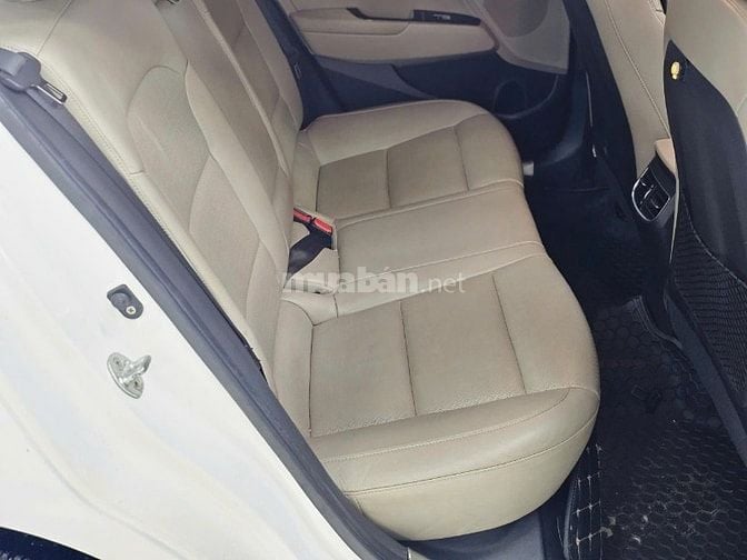Em bán hyundai elantra 2018 2.0 GLS màu trắng