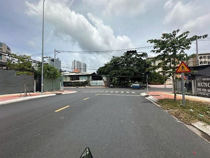 Cần bán nhà 1 trệt 2 lầu đường số 44 Trương Đình Hội P16 Q8