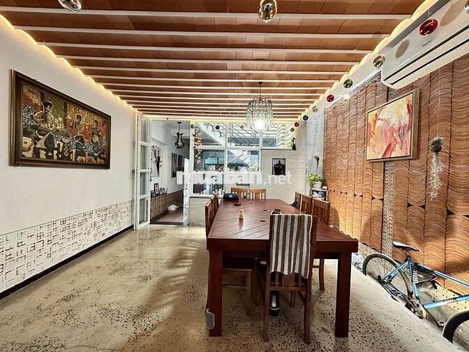 Khuôn đất vàng kinh doanh 695m² ngay chợ Nguyễn Xí - 5 tầng - 80 tỷ.