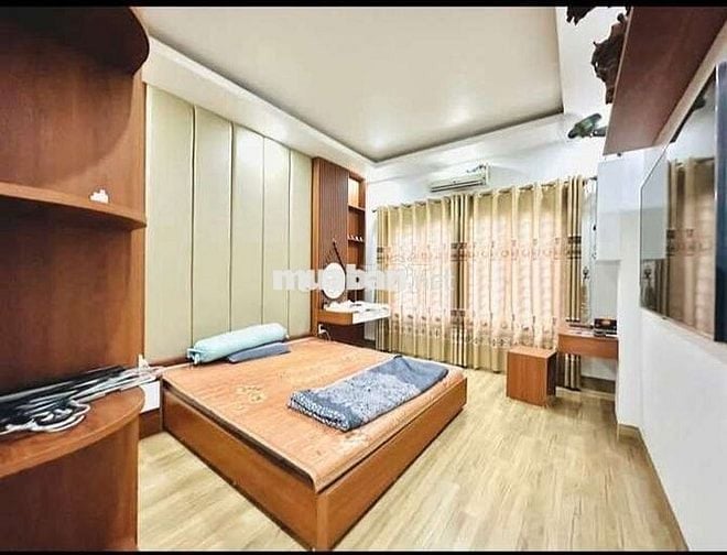 Tôi cần bán nhà Xuân Đỉnh 5tầng mặt ngõ ô tô chánh đỗ kinh doanh.