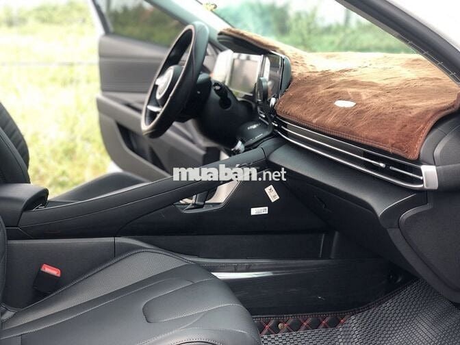 Hyundai Elantra 2025 1.6 AT Đặc biệt - 2000 km