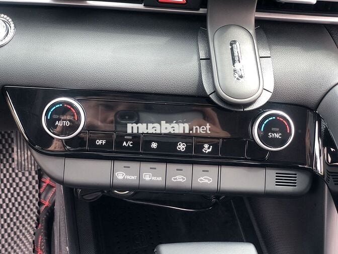 Hyundai Elantra 2025 1.6 AT Đặc biệt - 2000 km