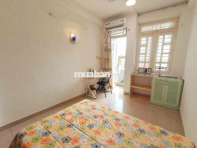 Phòng Studio Ban công, Máy giặt riêng, gần ngã 4 Phú Nhuận