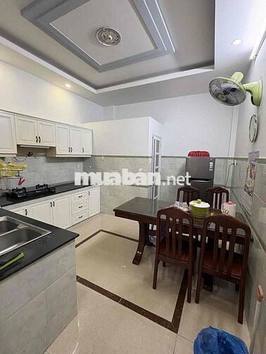 CHO THUÊ GIÁ RẺ - PHÚ NHUẬN , PHƯỜNG 3 , 4 tầng , 5 phòng , 22tr/th