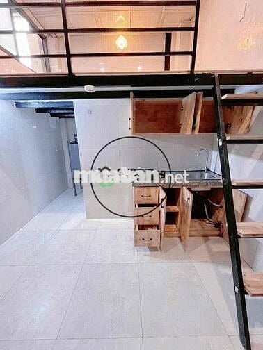 DUPLEX GÁC CAO CỬA SỔ THOÁNG BAN CÔNG SẴN MÁY LẠNH