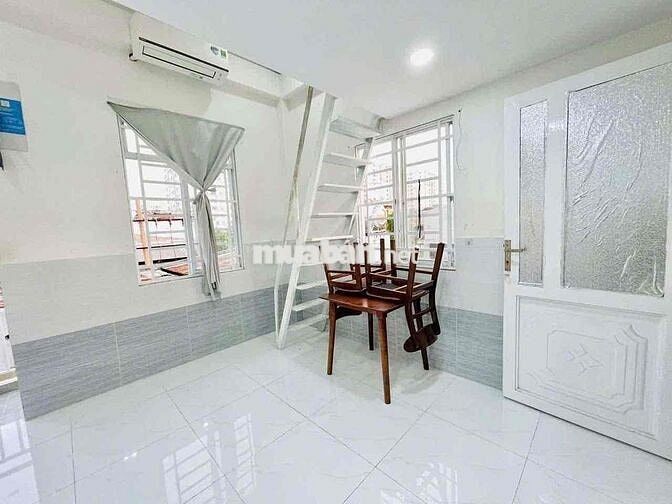 CĂN HỘ CÓ GÁC BAN CÔNG SẲN MÁY LẠNH- MỚI XÂY SIÊU ĐẸP- THOÁNG MÁT