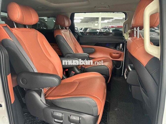 Kia Carnival 2024 Mẫu Mới Signature  - 8000 km