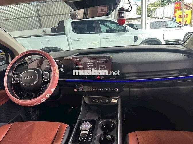 Kia Carnival 2024 Mẫu Mới Signature  - 8000 km