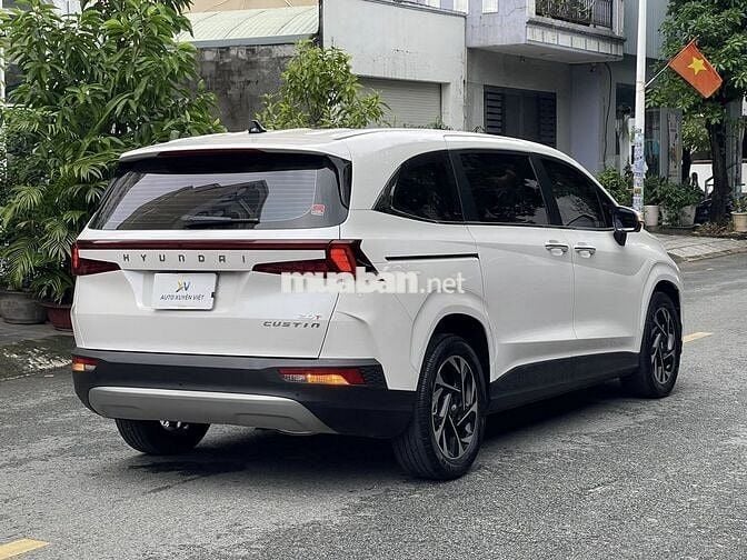 Hyundai Custin Cao Cấp 2.0T 2023 Cực Đẹp Như Mới