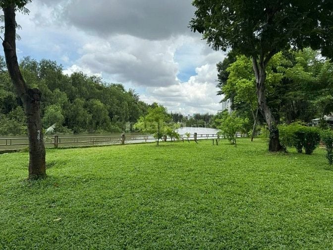 Bán Nhà chính chủ mặt tiền số 20 đường 46, khu nhà ở Tân Quy Đông, Q7